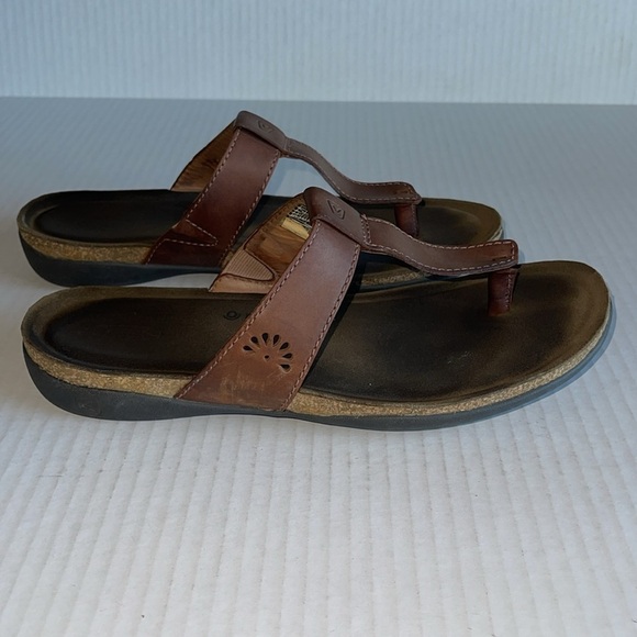 Keen Kaci Anna Brown Leather Cushioned Insole T Strap Sandals - Picture 5 of 10